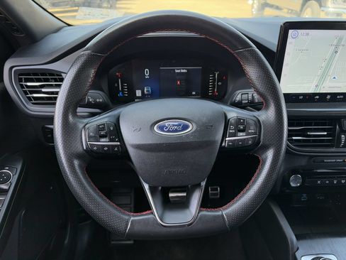 Used 2023 Ford Escape ST-Line w/ Tech Pack #1 FWD image 12