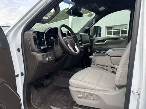 New 2026 GMC Sierra 2500 SLE w/ SLE Value Package; AWD/4WD image 14