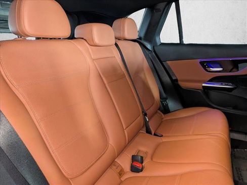 Certified 2025 Mercedes-Benz GLC 300 4MATIC image 18