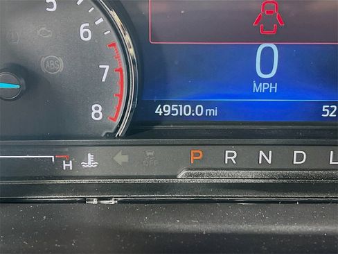 Used 2022 Ford Explorer XLT image 12