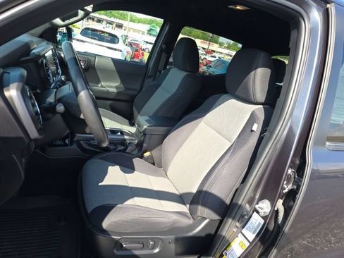 Used 2021 Toyota Tacoma TRD Sport AWD/4WD image 14