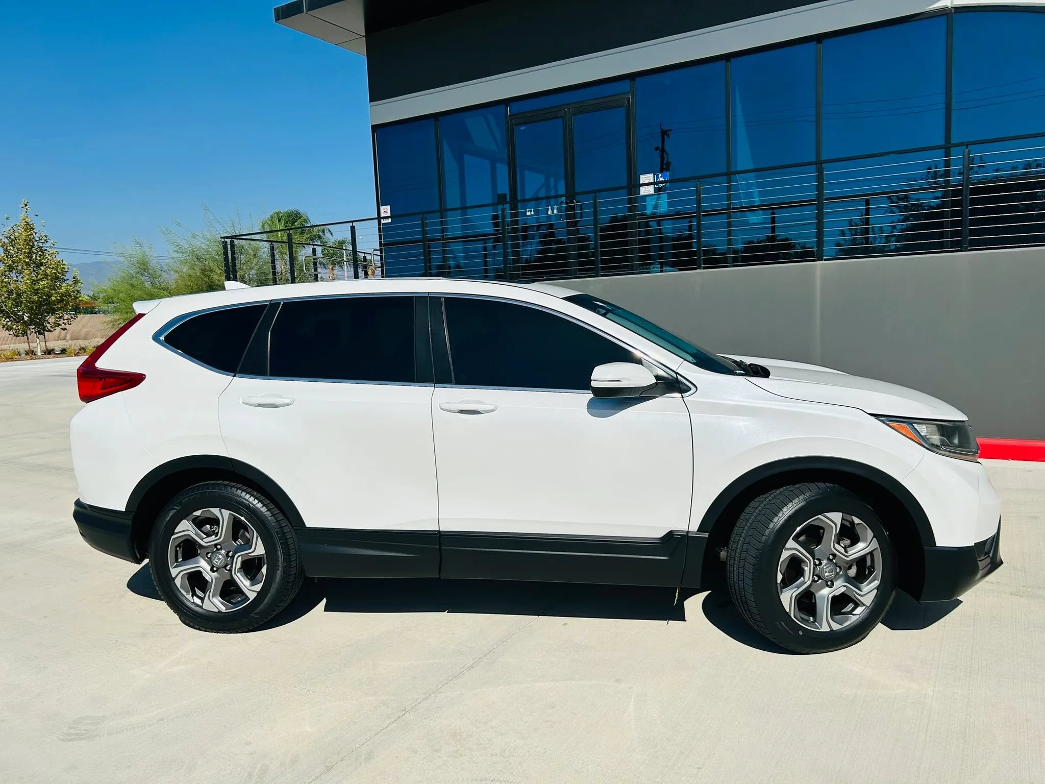Used 2019 Honda CR-V EX image 12