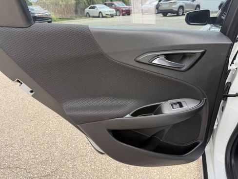 Used 2017 Chevrolet Malibu LT FWD image 26