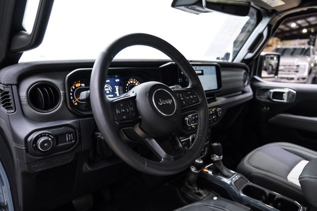 Used 2024 Jeep Wrangler Unlimited Rubicon 392 AWD/4WD image 16