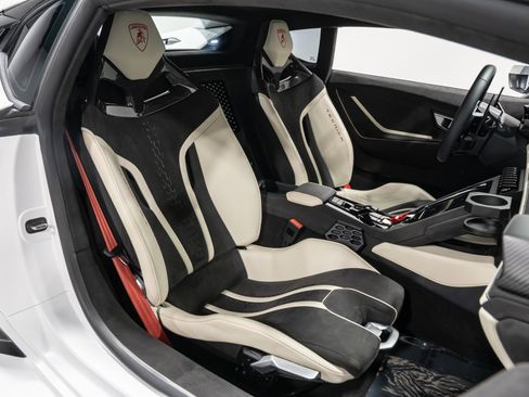 Used 2024 Lamborghini Huracan Tecnica RWD image 57