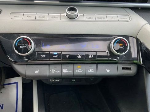 Used 2024 Hyundai Elantra Limited FWD image 33