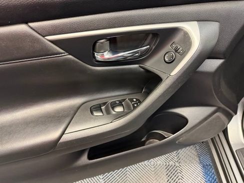 Used 2018 Nissan Altima 2.5 SR w/ SR Special Edition FWD image 11