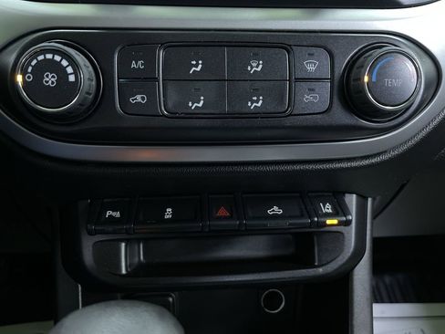 Used 2022 Chevrolet Colorado LT w/ Fleet Safety Package image 23