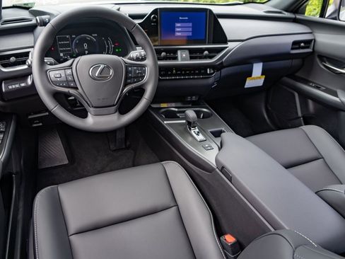 New 2026 Lexus UX 300h FWD image 13