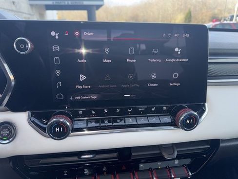 Used 2023 GMC Canyon AT4X image 26