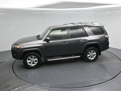 Used 2014 Toyota 4Runner SR5 RWD image 40
