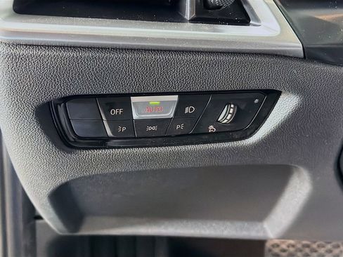 New 2026 BMW 330i Sedan w/ Convenience Package RWD image 10