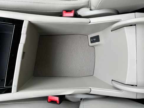 New 2026 Volkswagen Atlas SE image 16