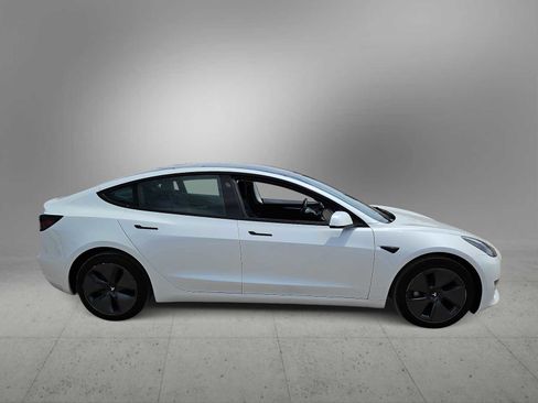Used 2023 Tesla Model 3 Standard Range RWD image 9