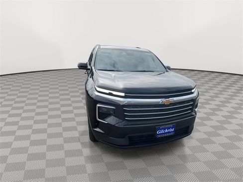 New 2025 Chevrolet Traverse LT w/ Driver Confidence Package image 2