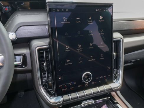 New 2026 GMC Yukon XL Denali w/ Denali Reserve Package AWD/4WD image 18