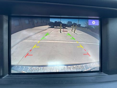 Used 2017 INFINITI QX30 Premium w/ Navigation Package image 21