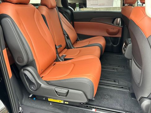 New 2026 Kia Carnival SX image 12