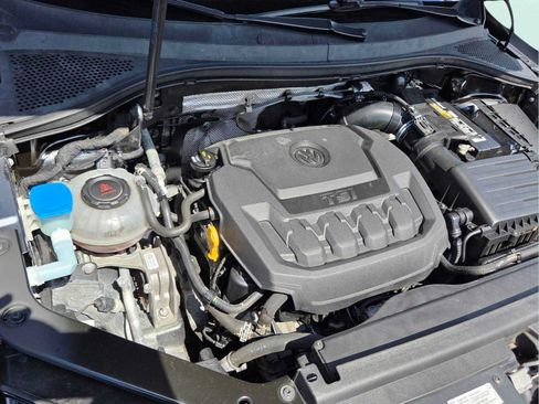 Used 2018 Volkswagen Tiguan SE FWD image 22