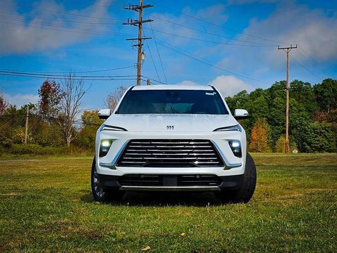 New 2026 Buick Enclave Preferred w/ Power Package image 9