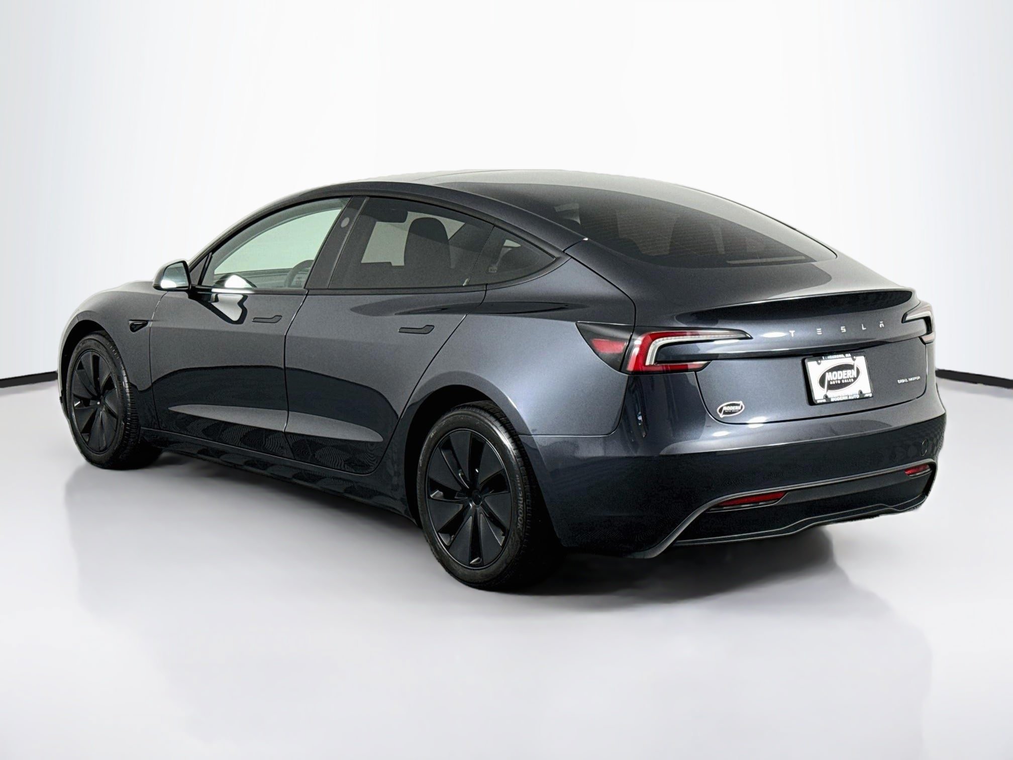 Used 2025 Tesla Model 3 Long Range AWD/4WD image 13