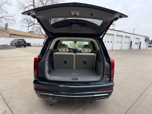 Used 2025 Cadillac XT6 Premium Luxury w/ Technology Package image 34