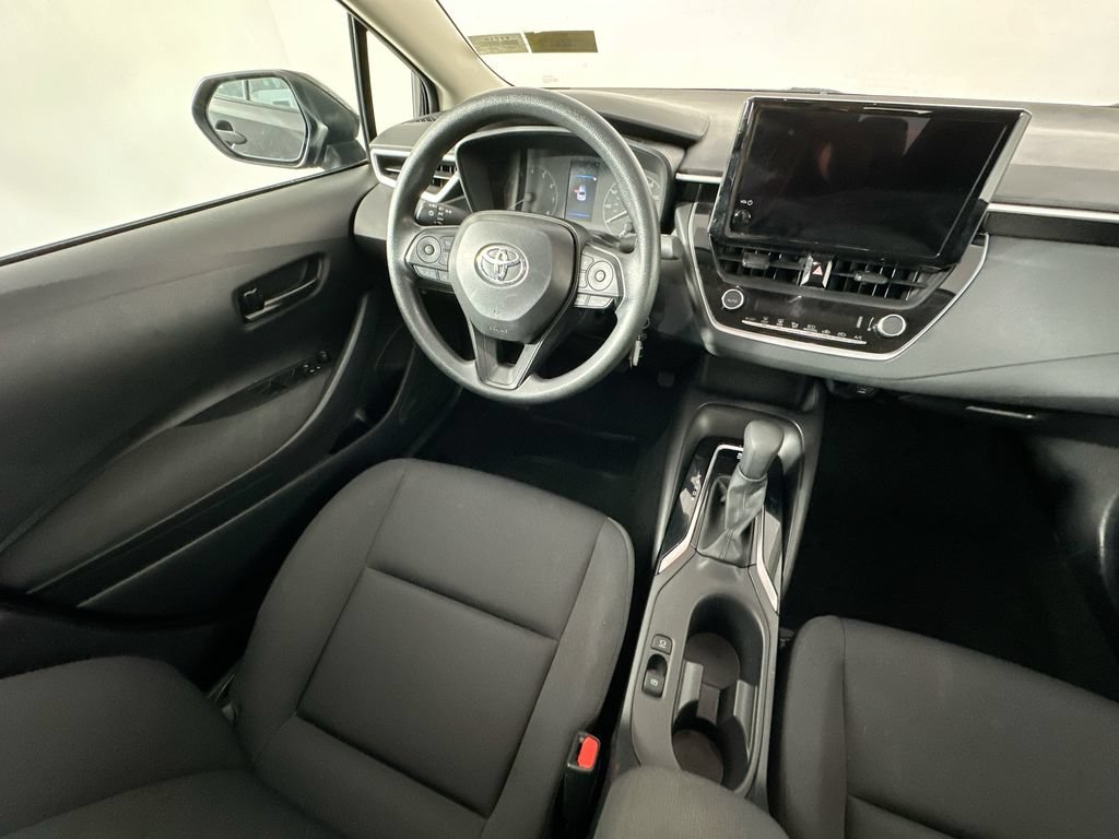 Used 2025 Toyota Corolla LE FWD image 9
