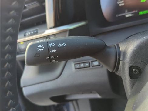 Certified 2025 Toyota Crown Signia AWD/4WD image 15