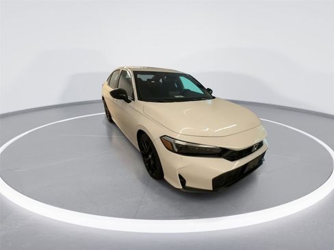 Used 2025 Honda Civic Sport image 2