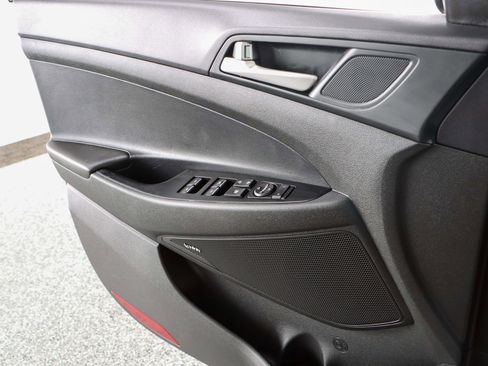 Used 2021 Hyundai Tucson Limited image 22