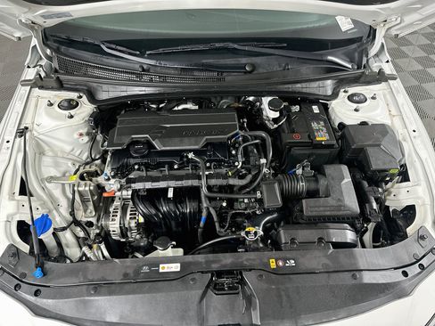 Used 2024 Hyundai Elantra Limited FWD image 33
