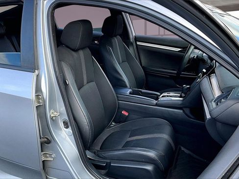 Used 2019 Honda Civic Sport image 7