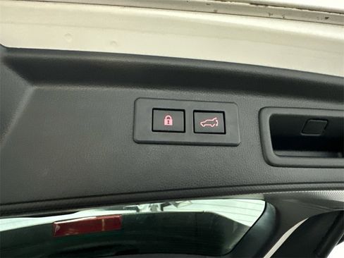 Used 2021 Subaru Forester Limited image 20