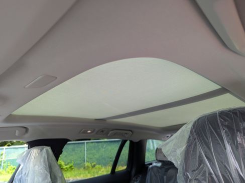 New 2026 Volvo V60 B5 Cross Country Plus w/ Protection Package Premier image 17