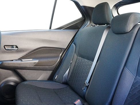 Used 2024 Nissan Kicks SV image 15