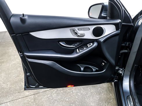 Used 2019 Mercedes-Benz GLC 300 image 20