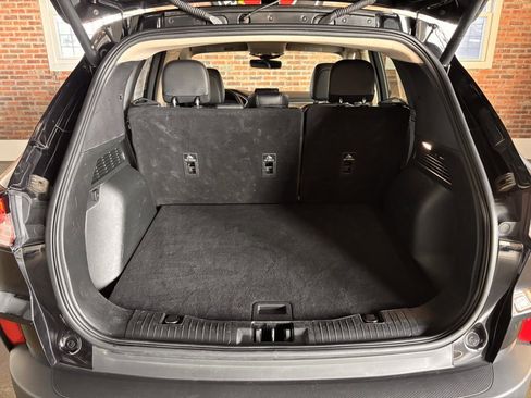 Used 2020 Ford Escape Titanium image 34