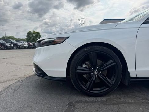 Used 2023 Honda Accord Sport image 8