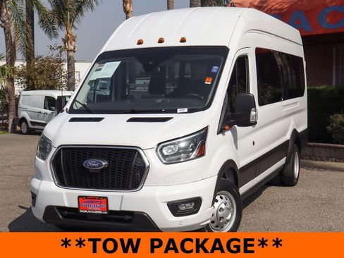Used 2023 Ford Transit 350 XLT RWD image 4