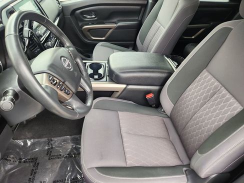 Used 2024 Nissan Titan SV w/ SV Bronze Edition Package image 7