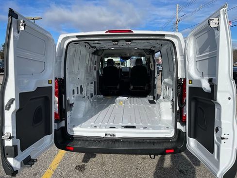 New 2026 Ford Transit 250 Low Roof RWD image 18