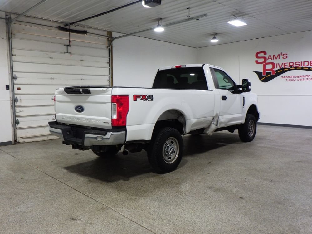 Used 2017 Ford F250 XL w/ Power Equipment Group AWD/4WD image 4