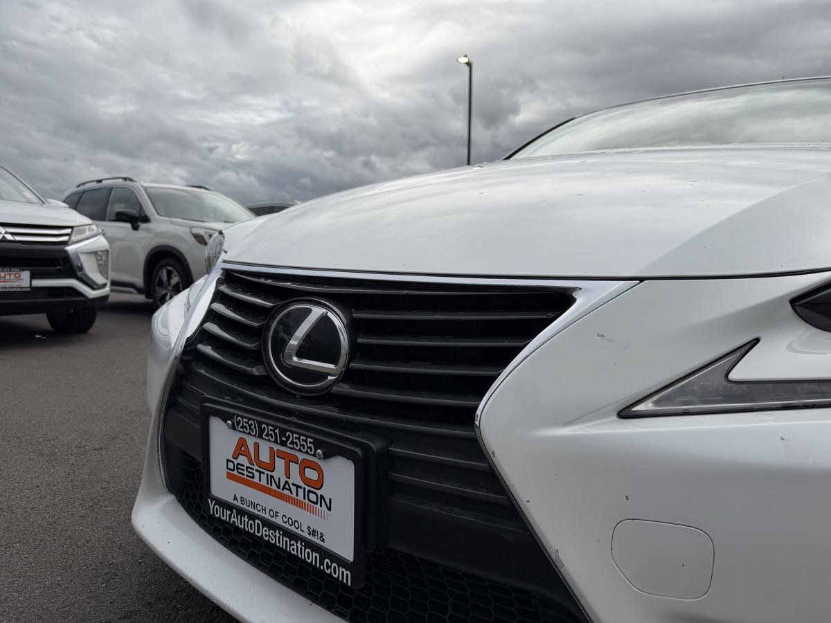 Used 2015 Lexus IS 250 w/ Navigation System Package RWD image 11