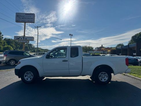 Used 2019 Nissan Frontier S RWD image 8