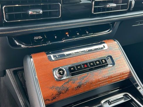 Used 2025 Lincoln Aviator Black Label w/ Black Label Special Edition image 19