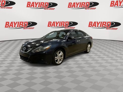 Used 2016 Nissan Altima 3.5 SL w/ 3.5 Technology Package FWD image 4