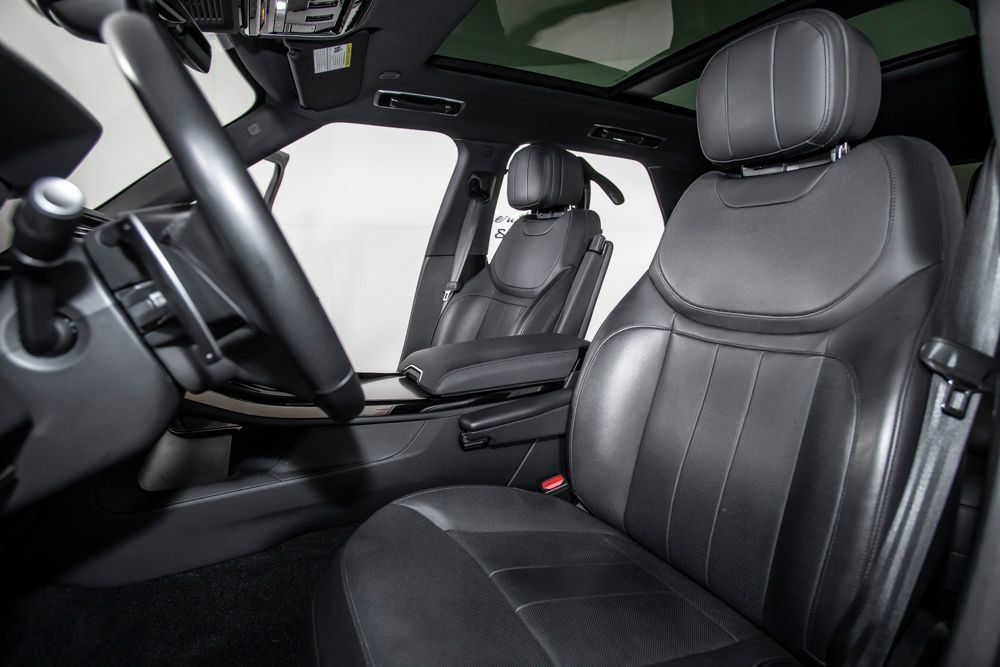 Used 2023 Land Rover Range Rover Sport SE AWD/4WD image 13