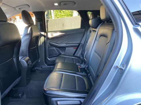 Used 2024 Ford Escape Platinum AWD/4WD image 17