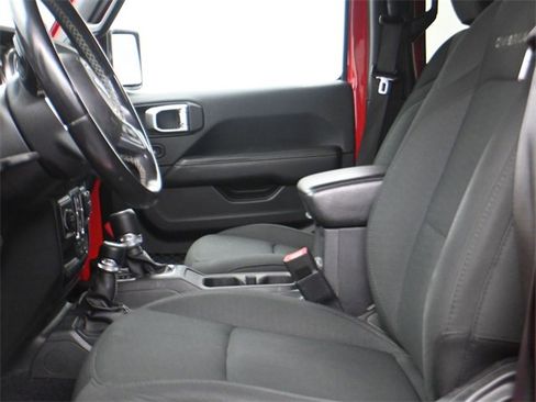 Used 2020 Jeep Gladiator Overland w/ Safety Group image 9