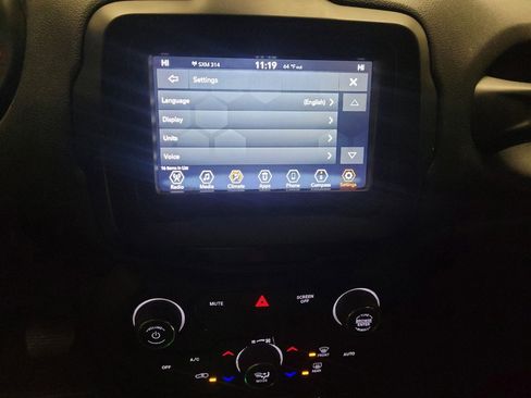 Used 2020 Jeep Renegade Sport image 25